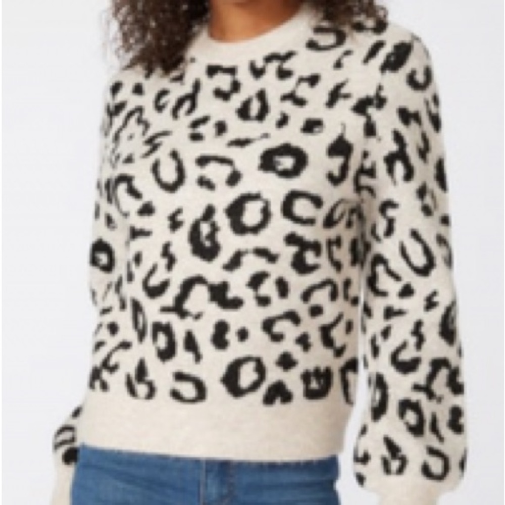 Animal Jacquard Sweater
Karen Kane
Leopard
XS
